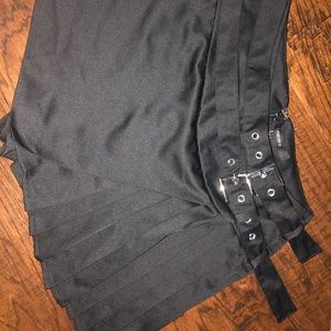 Black skirt/shorts
